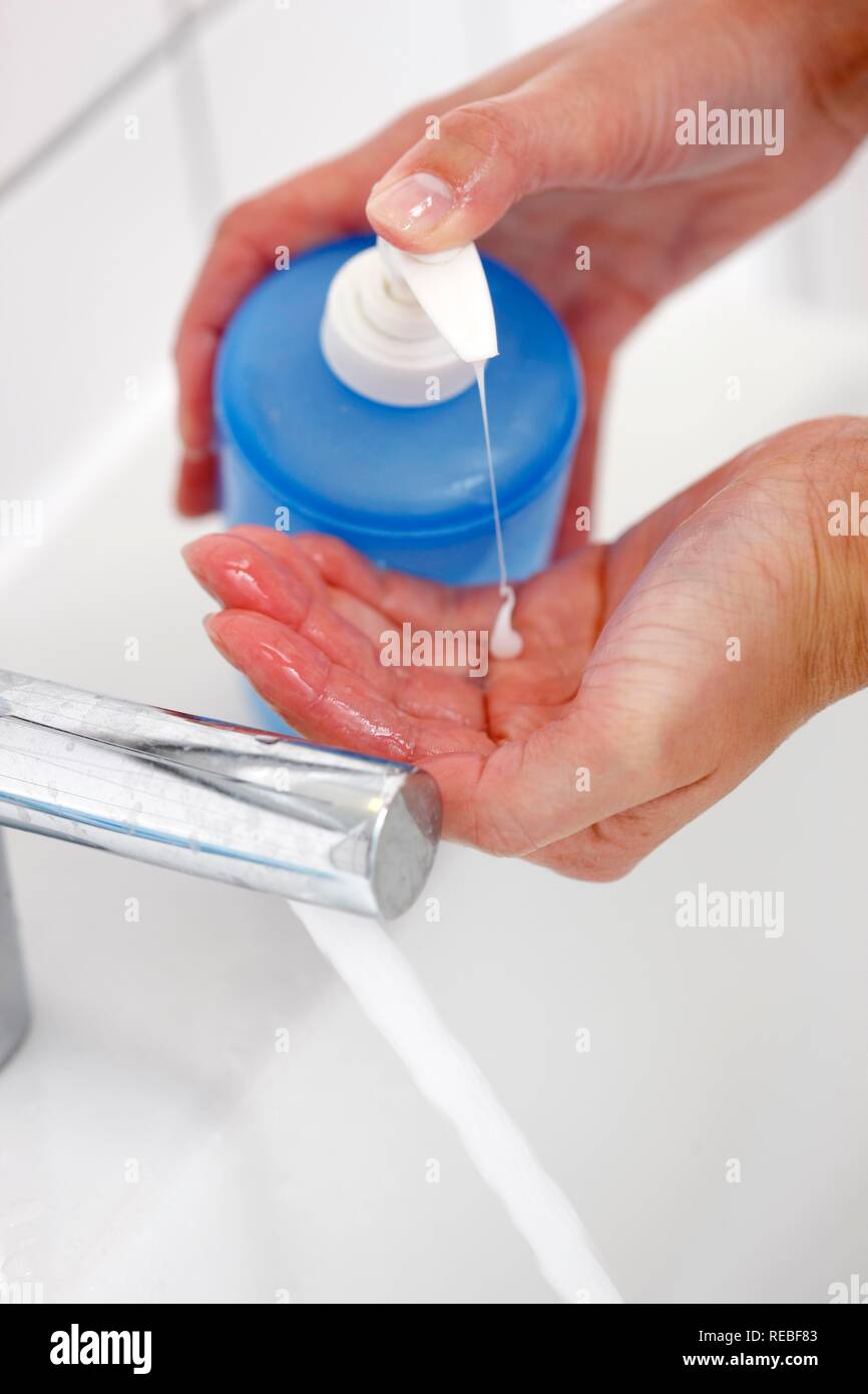 Liquid soap hi-res stock photography and images - Alamy