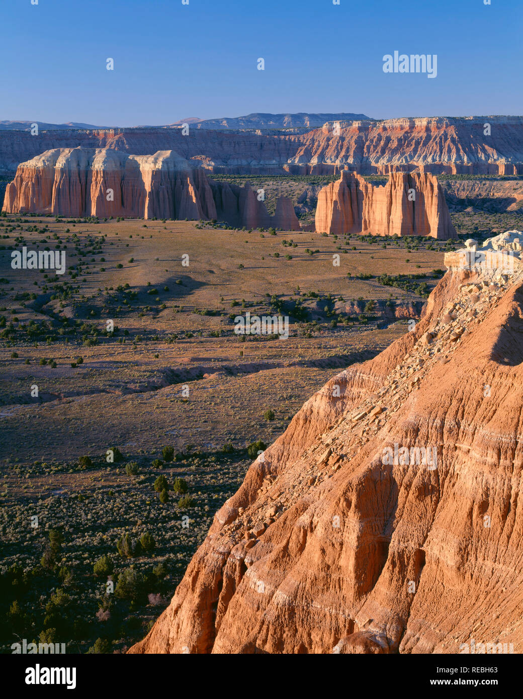 USA, Utah, Capitol Reef National Park, Towers of Entrada Sandstone in