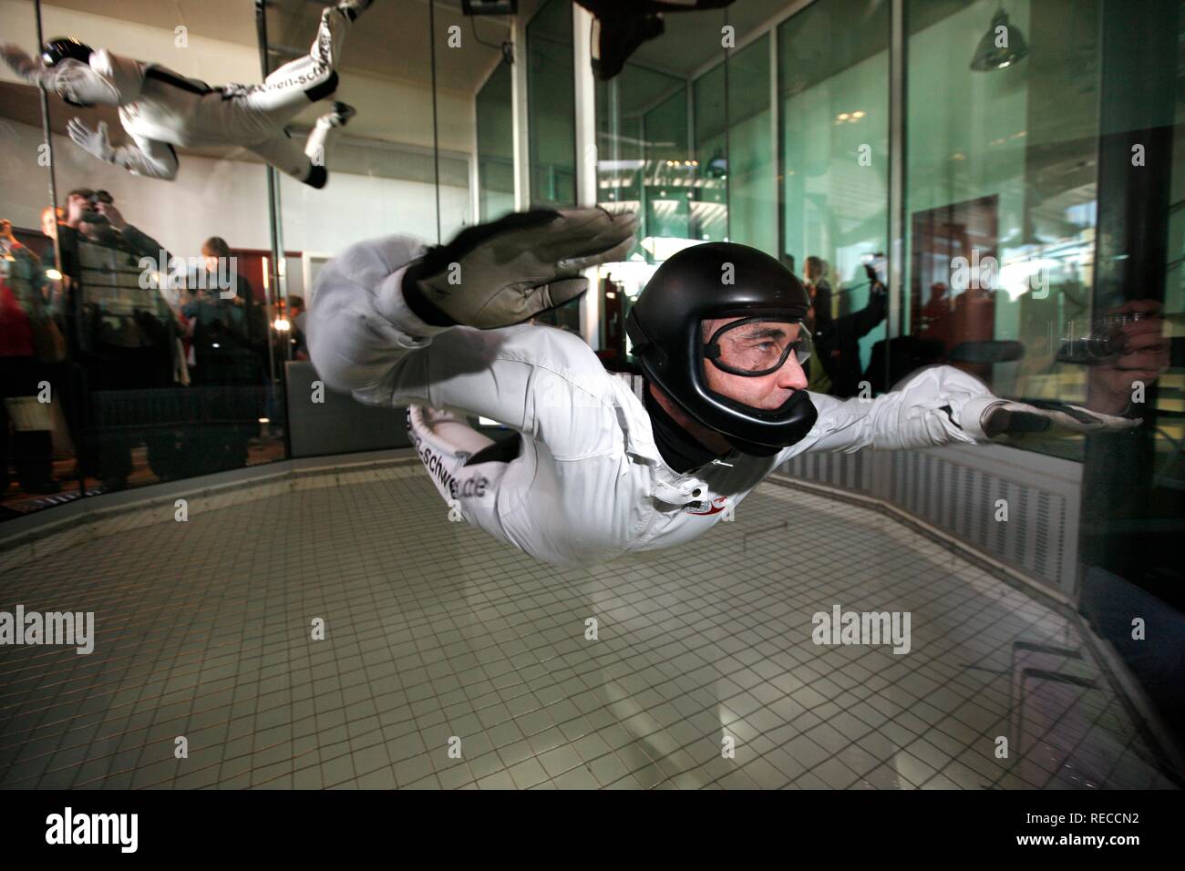 Indoor skydiving hires stock photography and images Alamy