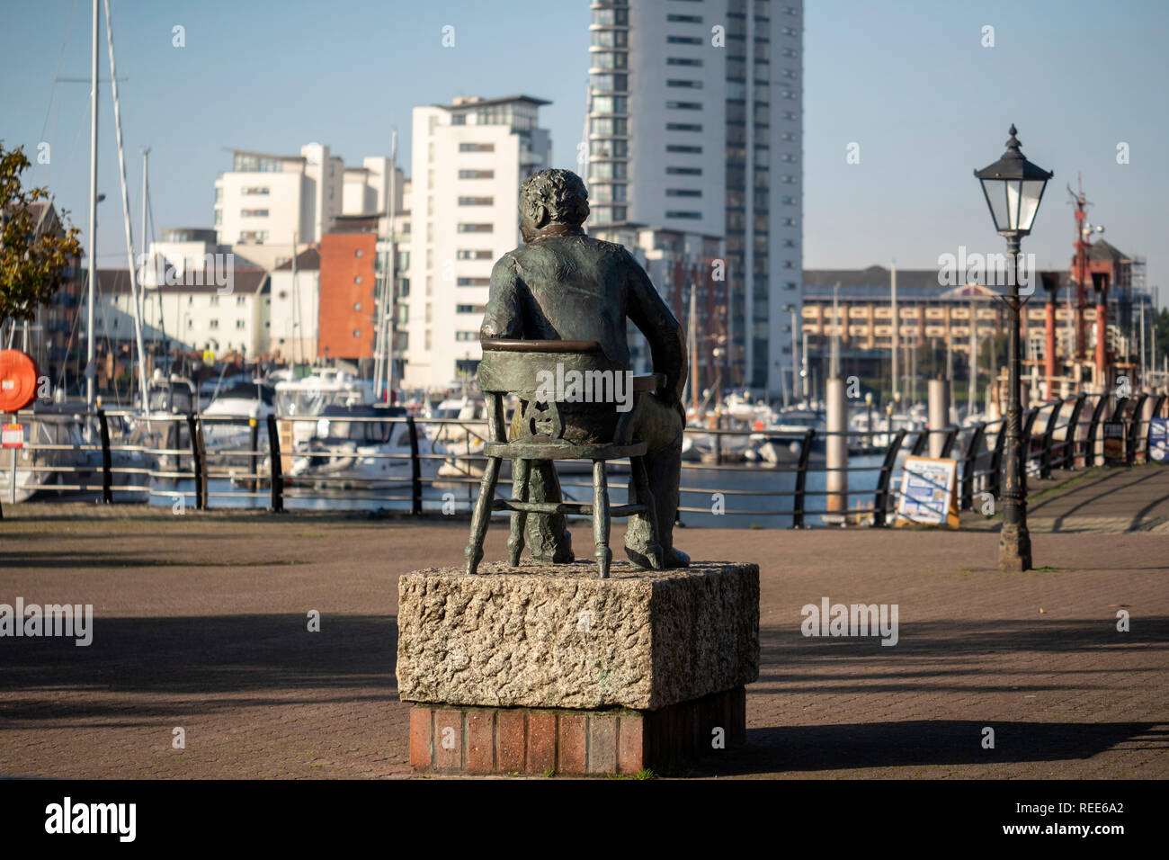 Swansea maritime quarter hi-res stock photography and images - Alamy