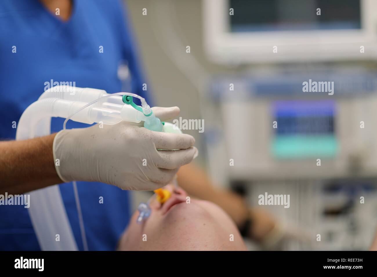 Anesthesia gas hires stock photography and images Alamy