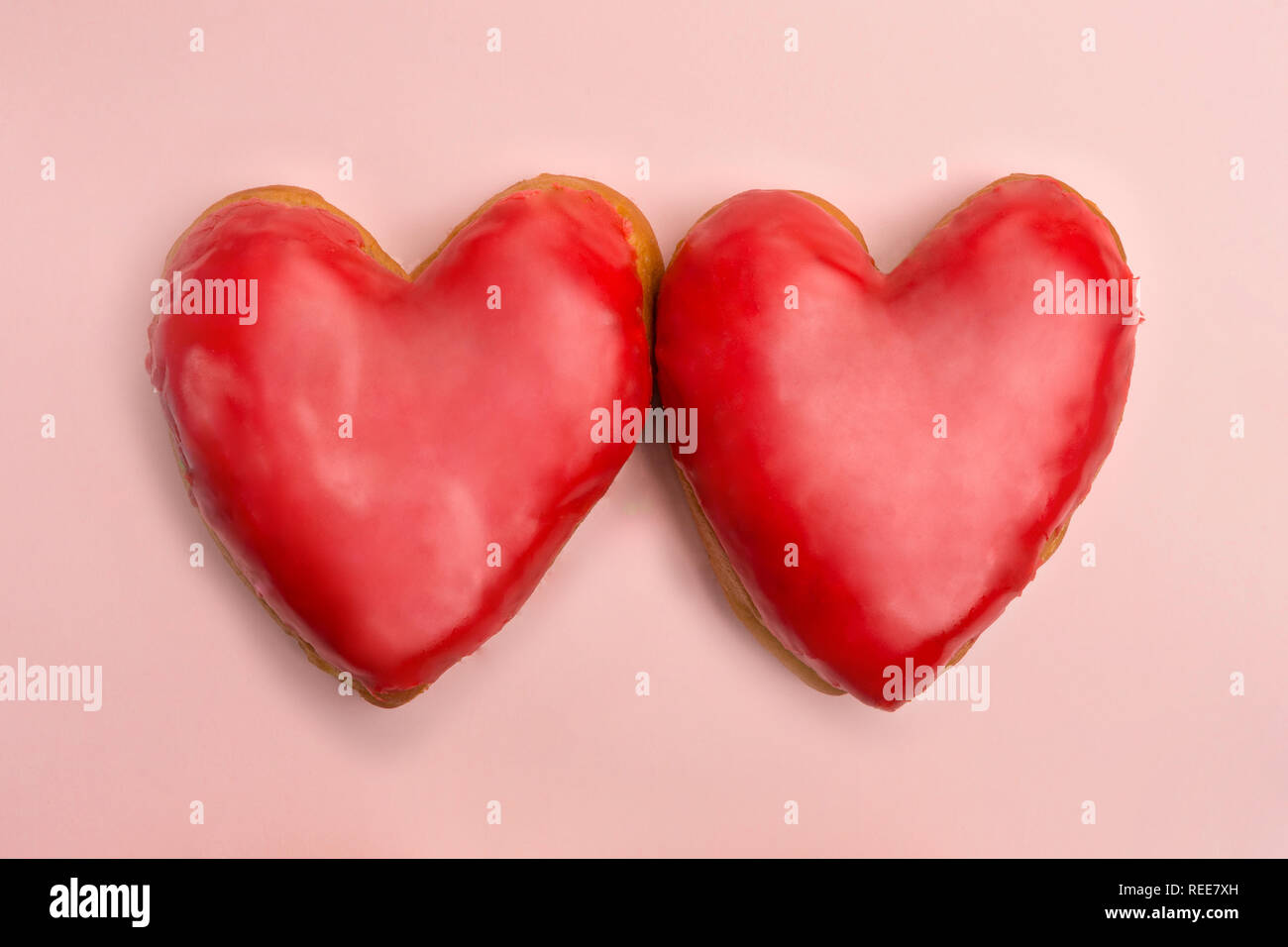 Two heart shaped donuts hi-res stock photography and images - Alamy