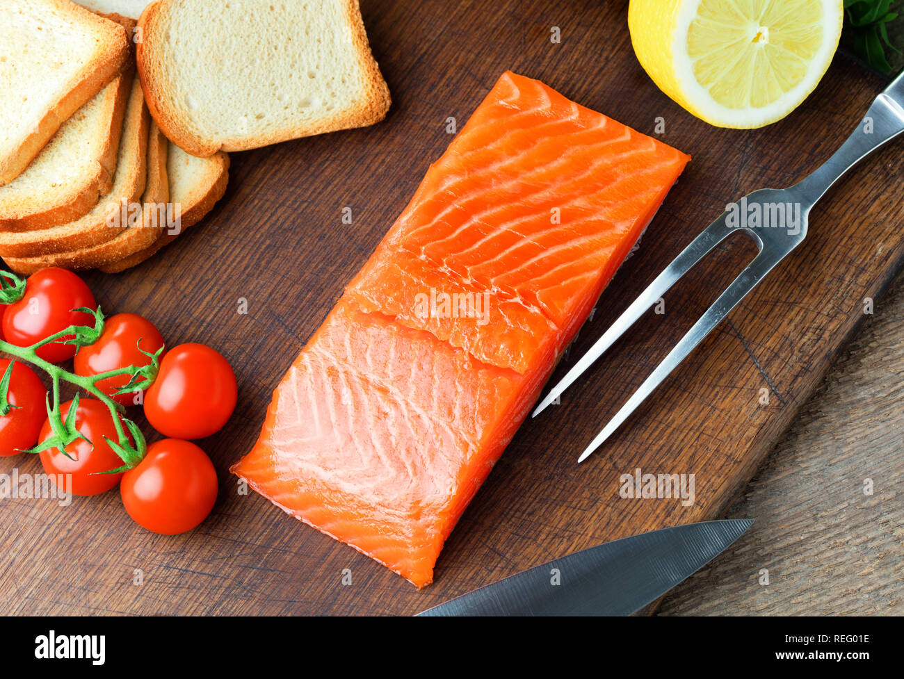 Salmon fillet black background hi-res stock photography and images - Alamy