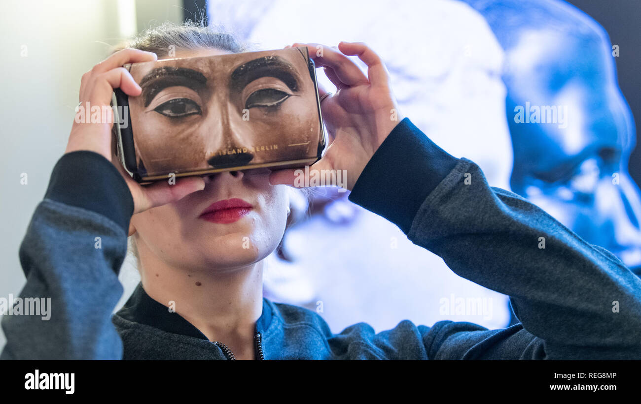 Berlin, Germany. 22nd Jan, 2019. A Google employee presents VR glasses to journalists in the new capital representation of Google Germany GmbH. The new rooms offer space for around 300 workplaces and a training centre of the 'Google Future Workshop'. Credit: Bernd von Jutrczenka/dpa/Alamy Live News Stock Photo