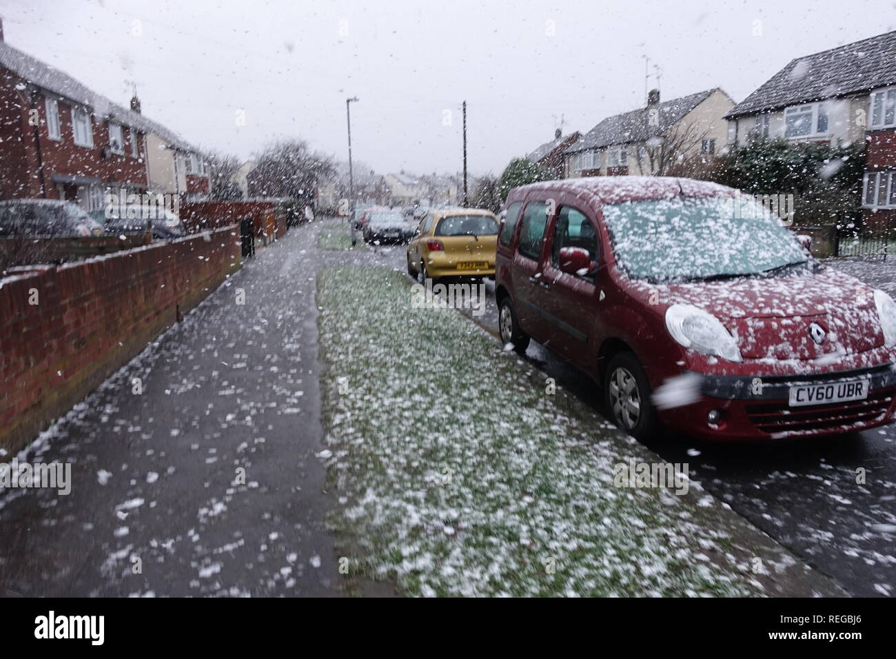 Reading, UK: January 22 2019: UK Weather - Snow showers hit Reading in Berkshire. Matthew Ashmore/Alamy Live News Stock Photo