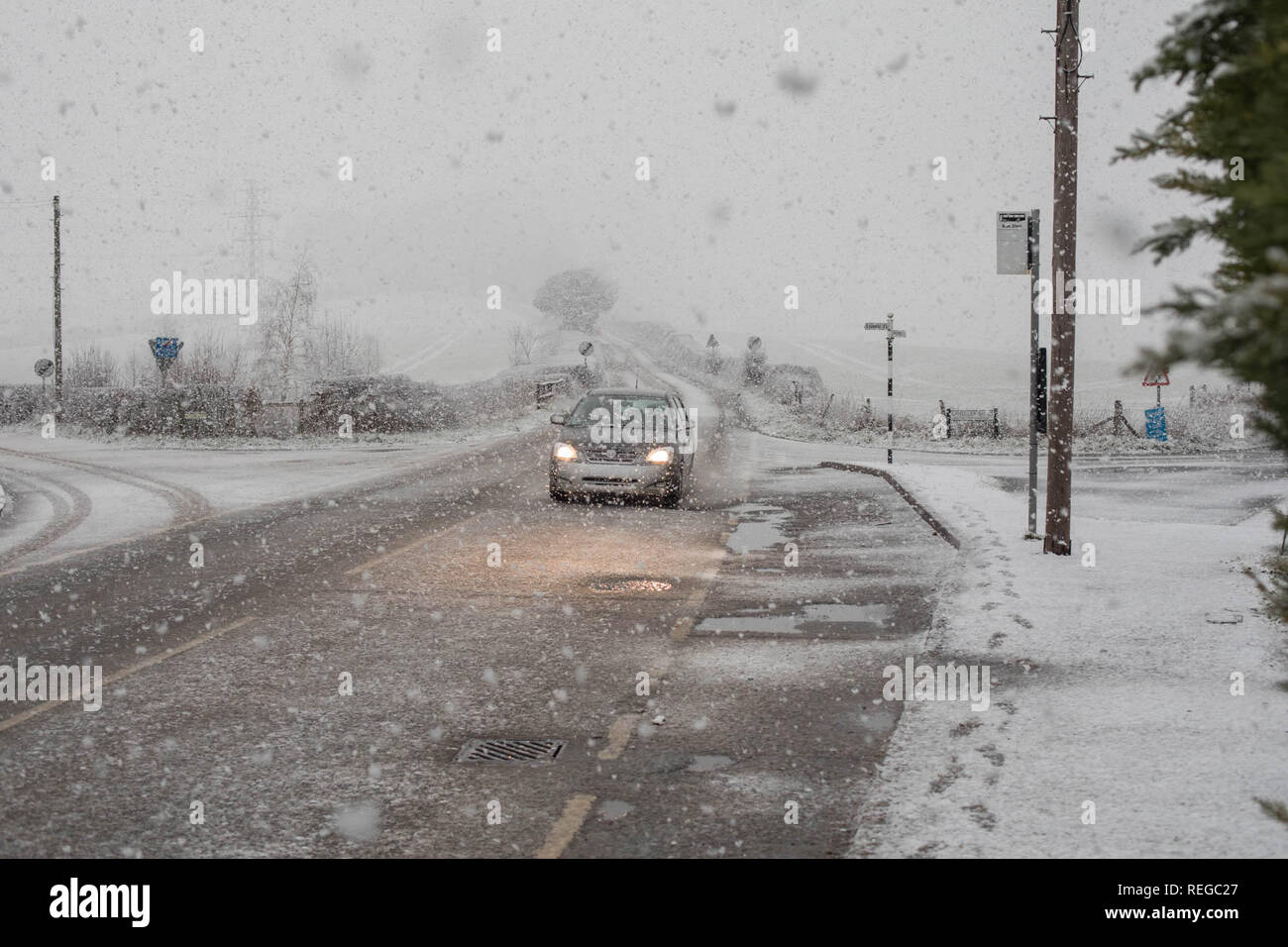 Sing in the car hires stock photography and images Alamy