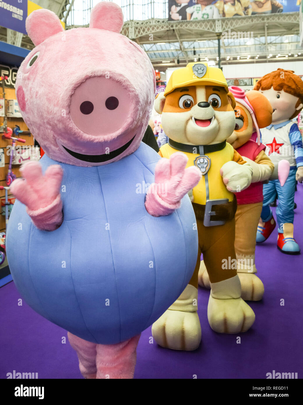Peppa pig characters hi-res stock photography and images - Alamy Peppa pig characters hi-res stock photography and images - Alamy