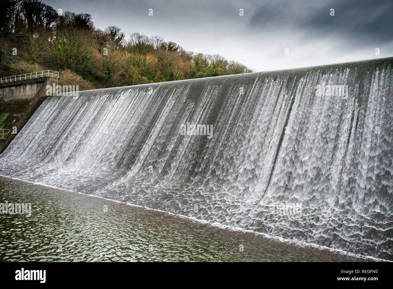 Spillway dam hires stock photography and images Alamy