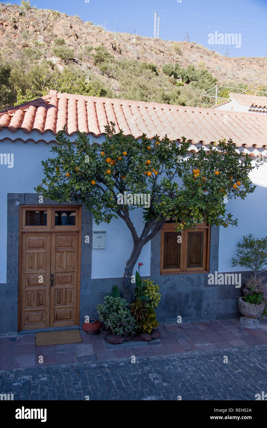 Small street in Santa Lucia, Gran Canaria, Spain Stock Photo Alamy