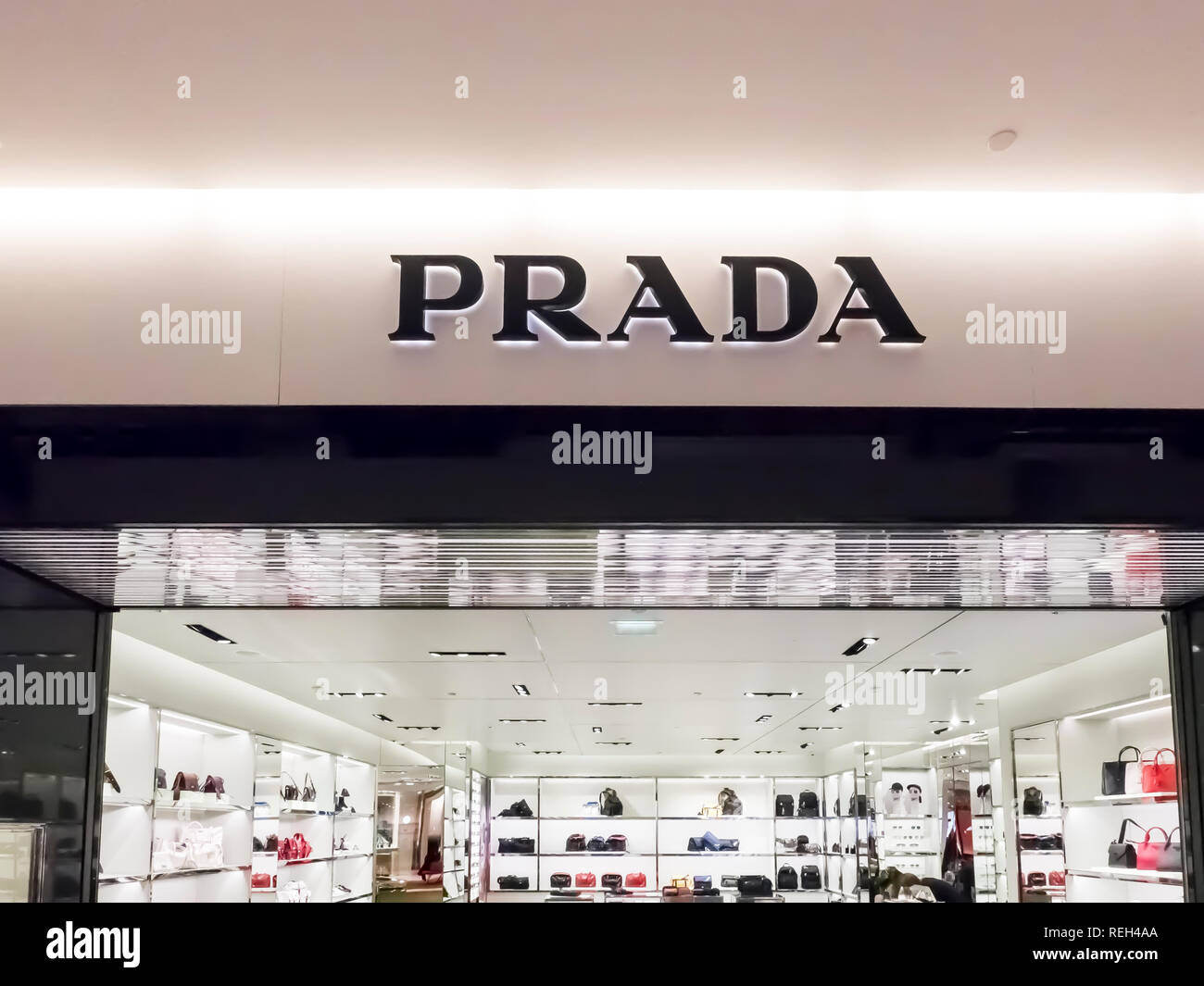 PARIS, FRANCE - NOVEMBER Circa, 2018. Prada front store at the Paris  Charles de Gaulle Airport. Luxury fashion italian brand wellknown all over  the wo Stock Photo - Alamy