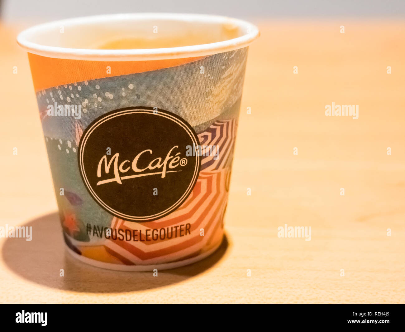 Mcdonalds restaurant logo on glass hi-res stock photography and images ...