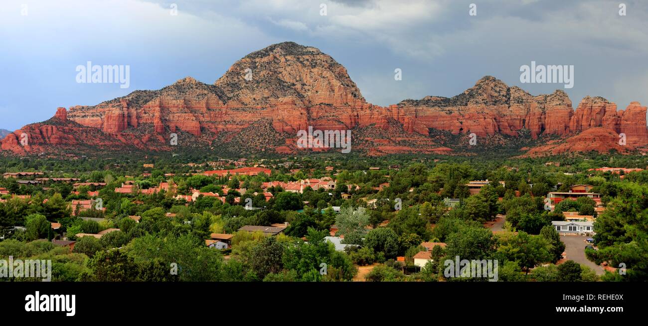 Sedona Arizona iconic red rock mountain panorama Stock Photo - Alamy