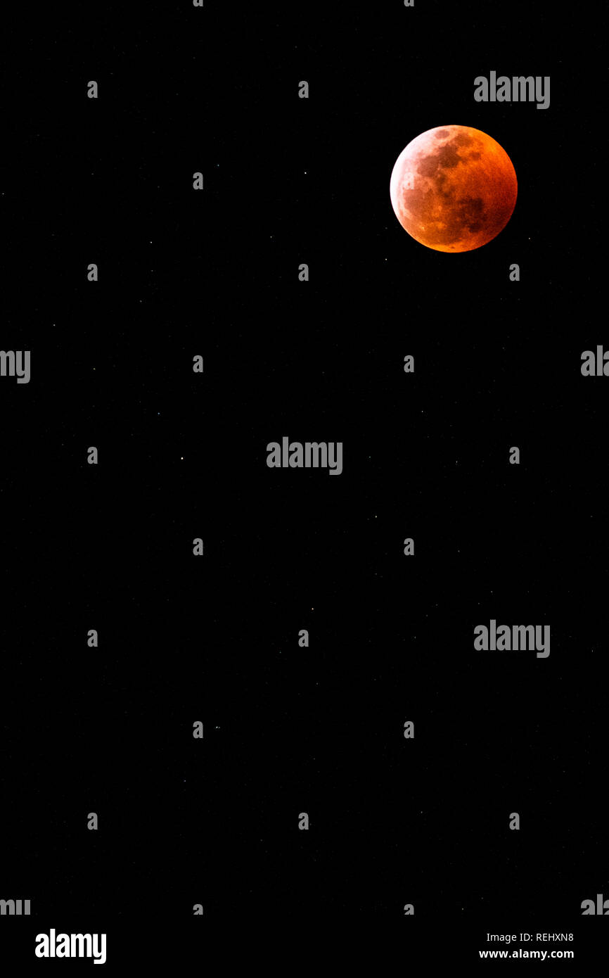 Super blood moon and lunar eclipse January 20, 2019, Ventura ...