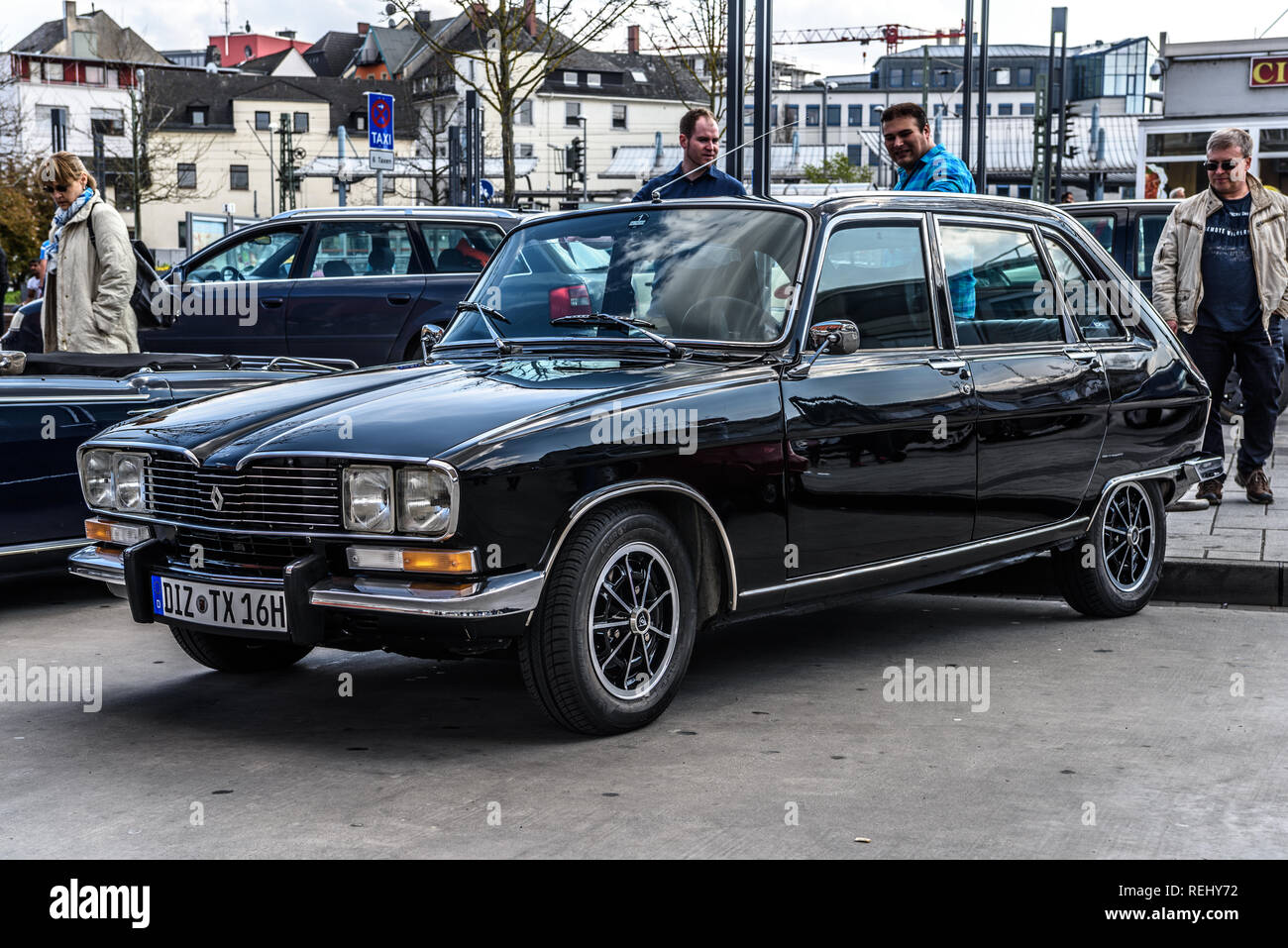 Renault 16 Car High Resolution Stock Photography And Images Alamy Renault 16 Car High Resolution Stock Photography And Images Alamy