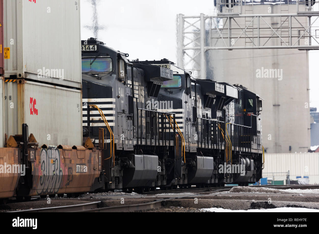 Norfolk Southern hauling freight through Fostoria, Ohio in