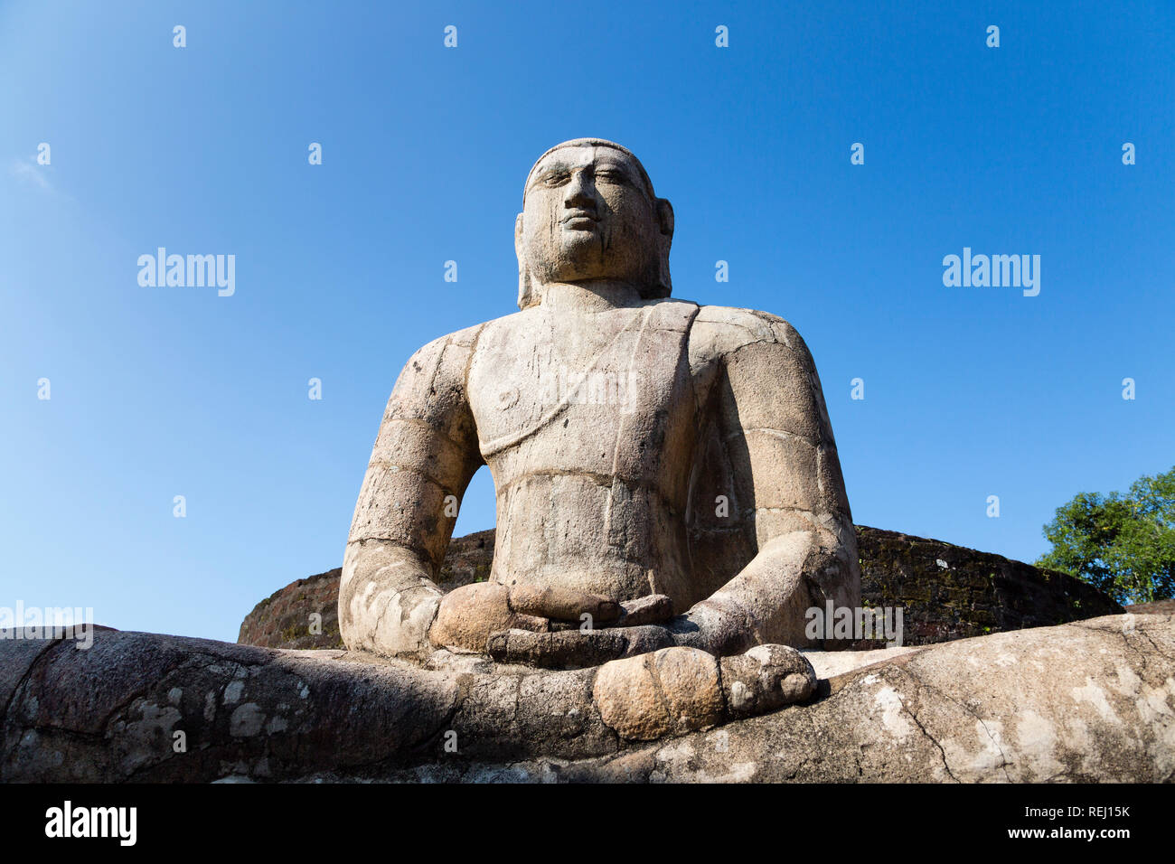 Stone Buddha statue at Poḷonnaruwa, central Sri Lanka Stock Photo Alamy