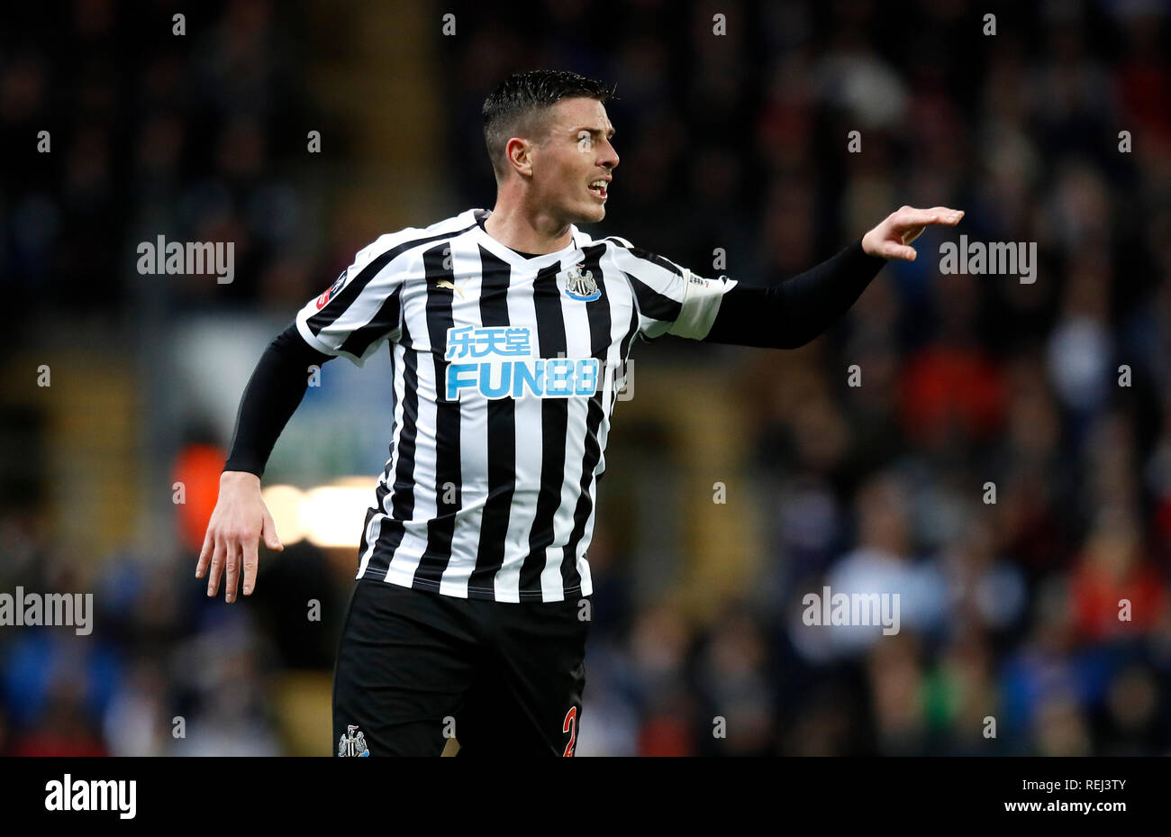 Ciaran Clark, Newcastle United Stock Photo Alamy