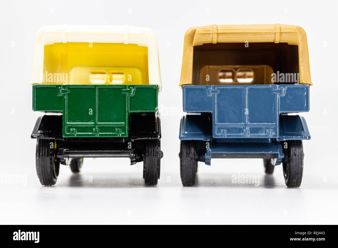 Matchbox Models of Yesteryear Y-13 Crossley Lorry 1918 - RAF tender and Waring's rear view Stock Photo