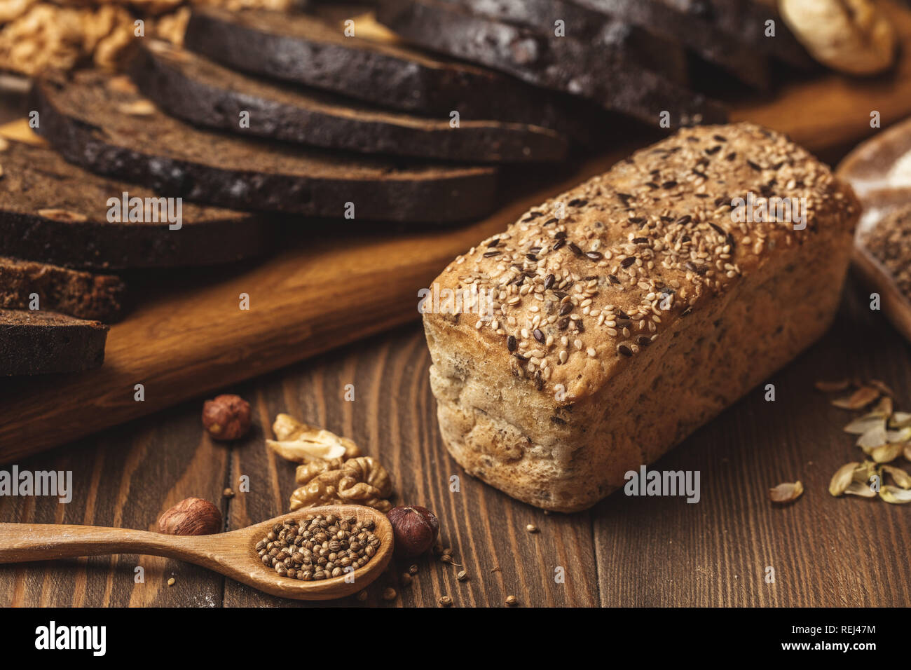Whole grain multigrain bread, whole and sliced, contains seeds isolated