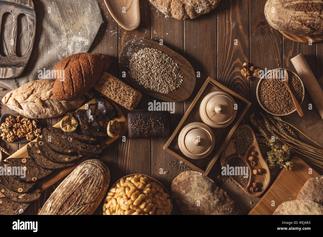 Whole grain multigrain bread, whole and sliced, contains seeds isolated