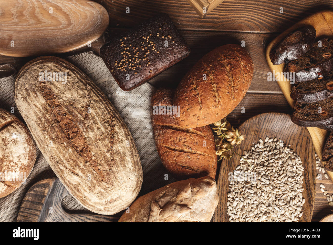 Whole grain multigrain bread, whole and sliced, contains seeds isolated