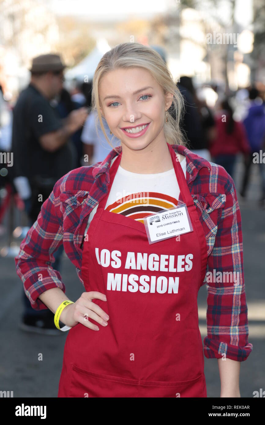 Celebrities serve dinner at LA Mission Christmas dinner for the ...