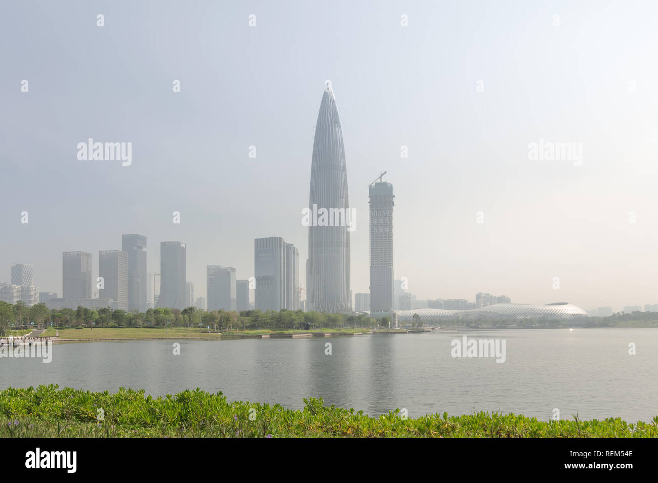 China Resources Headquarters skyscraper in Shenzhen, also known as 华润总部大厦 Stock Photo