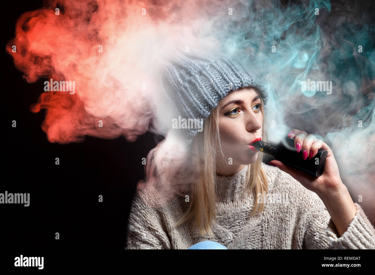 Vape girl hi-res stock photography and images - Alamy
