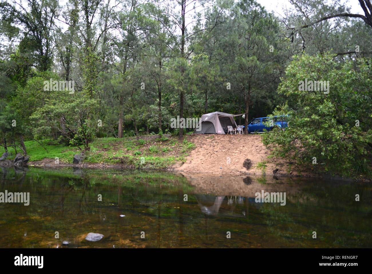 Camping next to Teemburra Creek at Captain's crossing, Mia Mia State Forest, Queensland, Australia Stock Photo