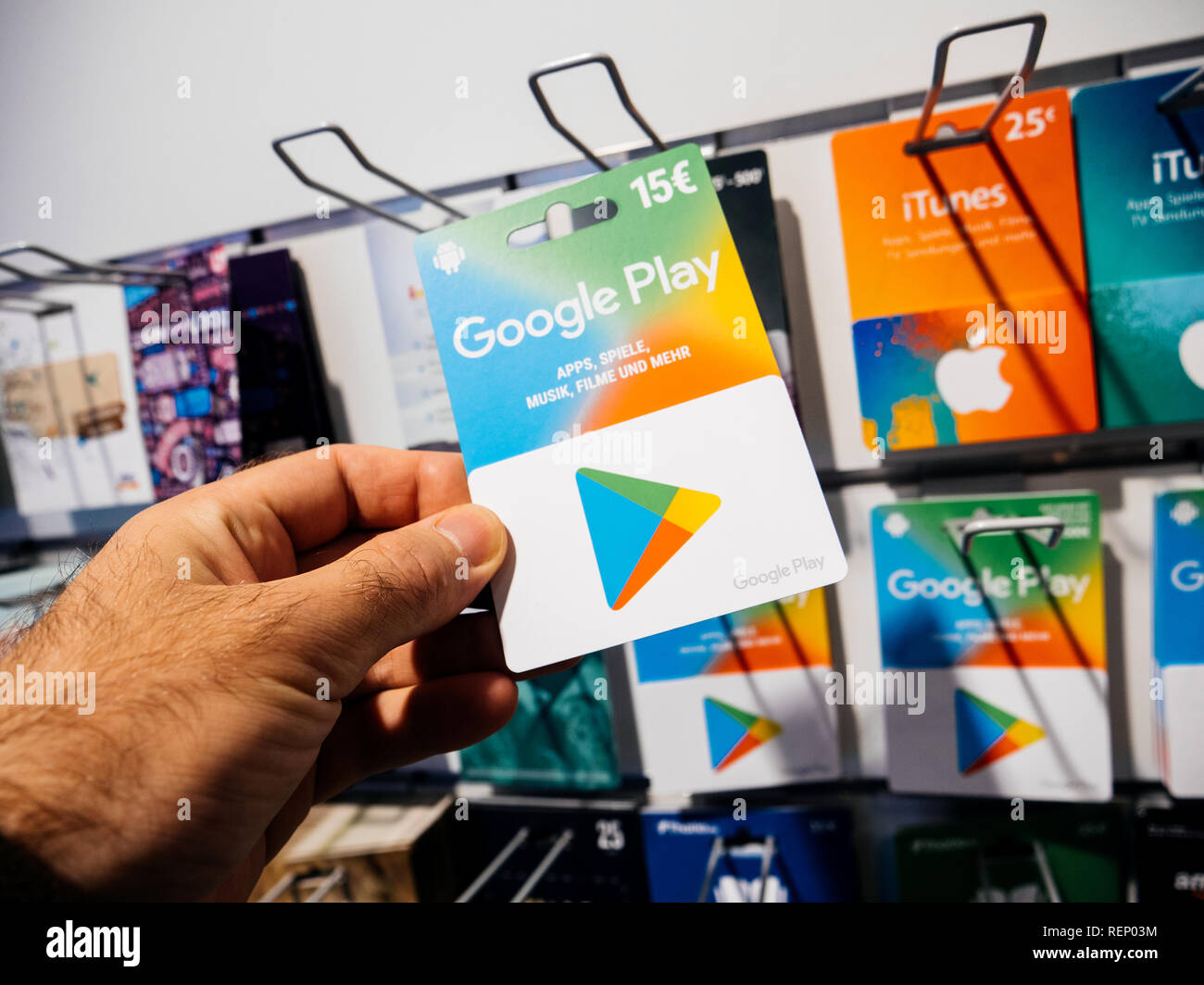 Google play card hi-res stock photography and images - Alamy