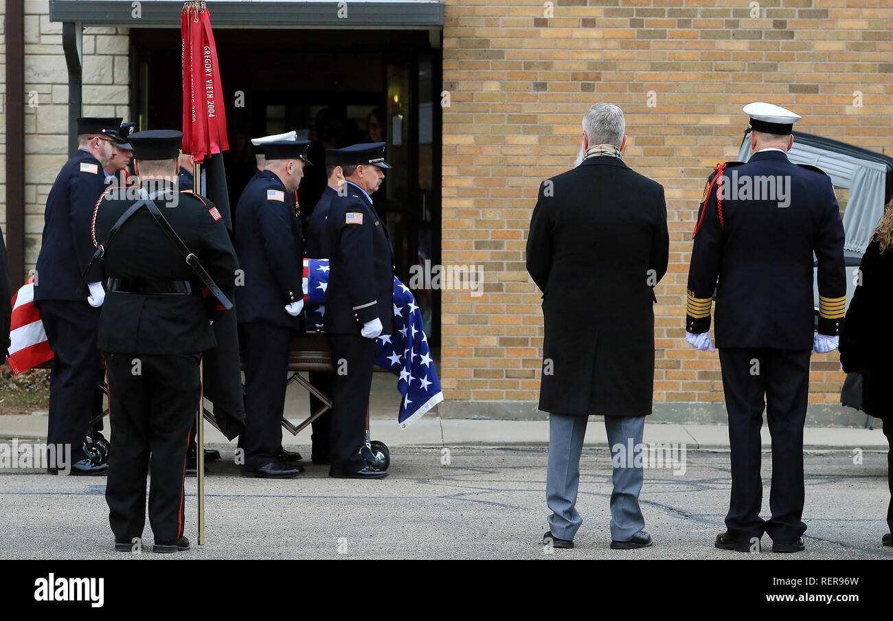 Clinton, Iowa, USA. 11th Jan, 2019. Members of the Clinton Fire