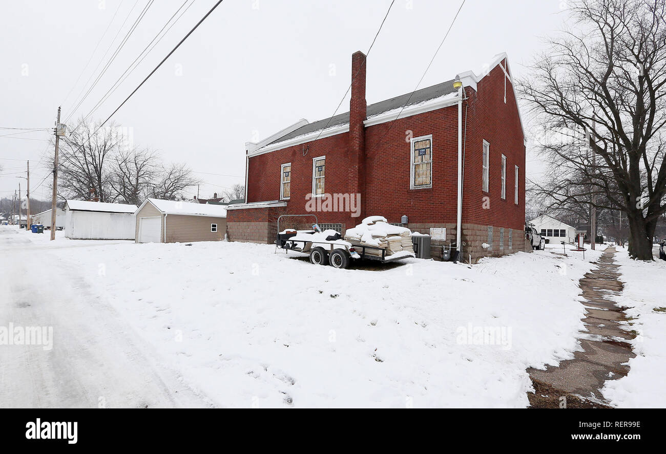 Davenport, Iowa, USA. 17th Jan, 2019. The former Word of Faith Tabernacle Church on South Clark Street in Davenport was recently purchased by Thomas Lynch and Mhisho Vuong-Lynch who are converting the building into their home. Credit: Kevin E. Schmidt/Quad-City Times/ZUMA Wire/Alamy Live News Stock Photo