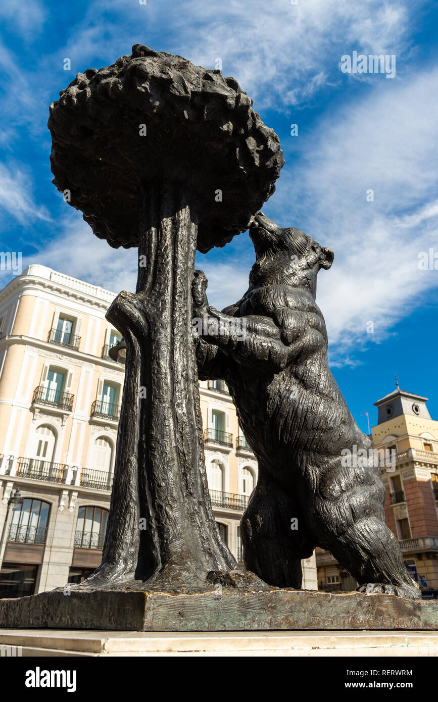 Statue of the bear and the Madrono Tree, Puerta del Sol, Madrid, Spain Stock Photo