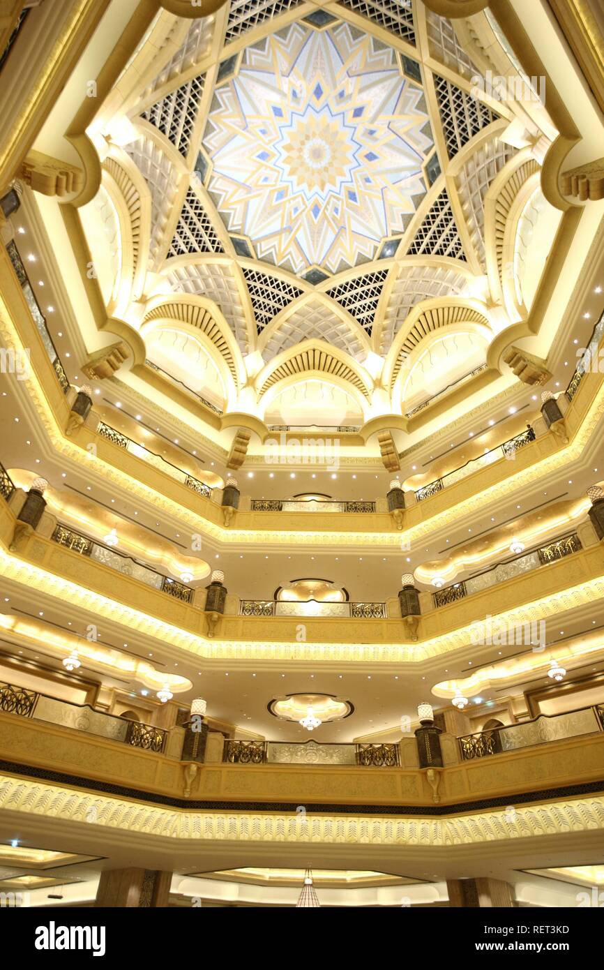Emirates Palace Hotel, Kempinski Group, Abu Dhabi, United Arab Emirates, Middle East Stock Photo