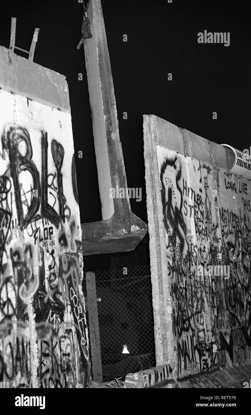 Fall of the Berlin Wall, Berlin Stock Photo Alamy
