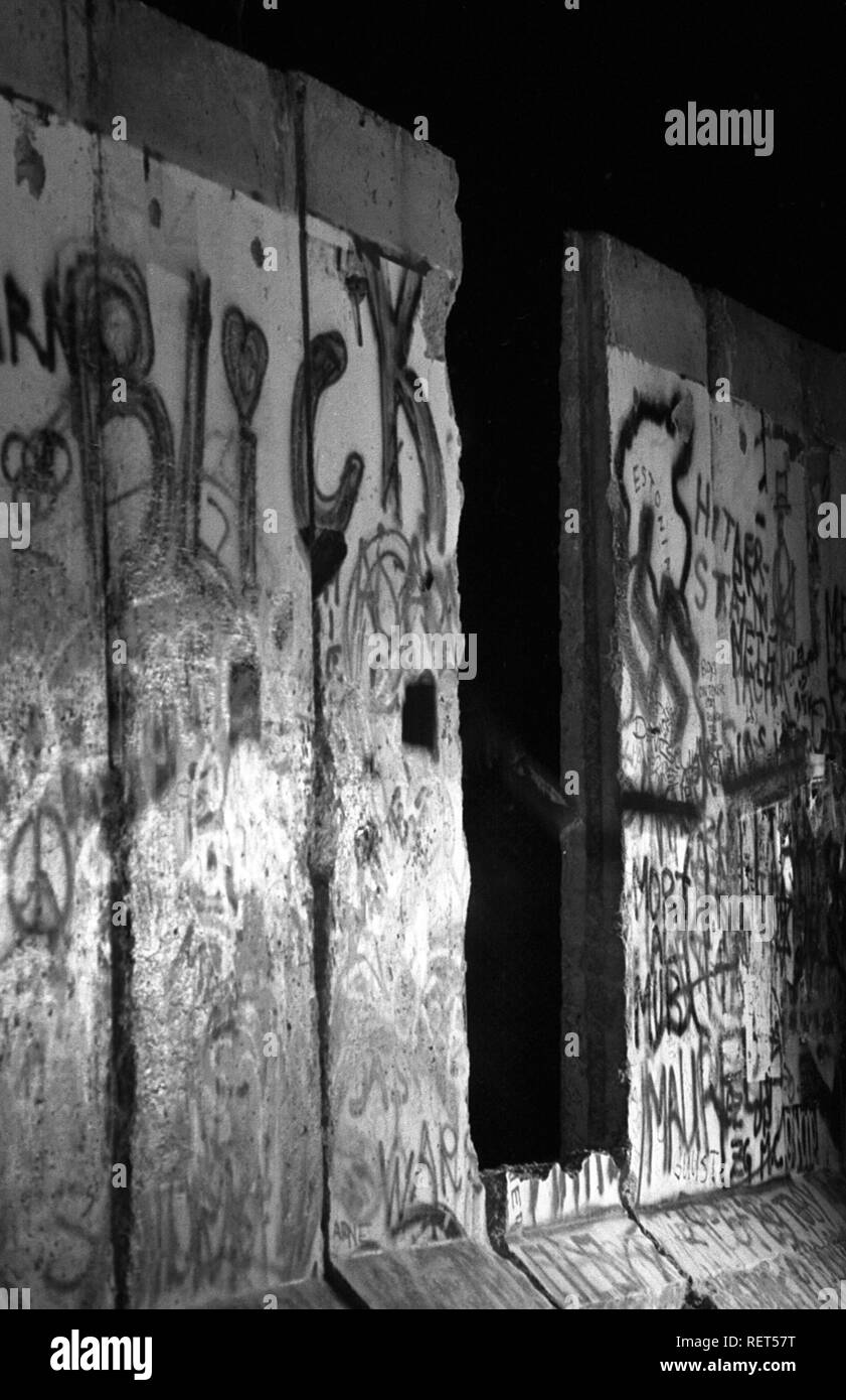 Fall of the Berlin Wall, Berlin Stock Photo Alamy