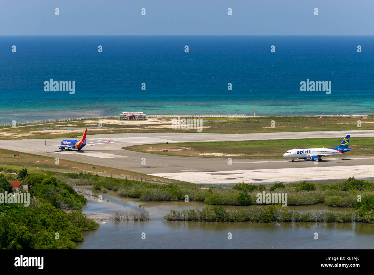 Runway on water hires stock photography and images Alamy