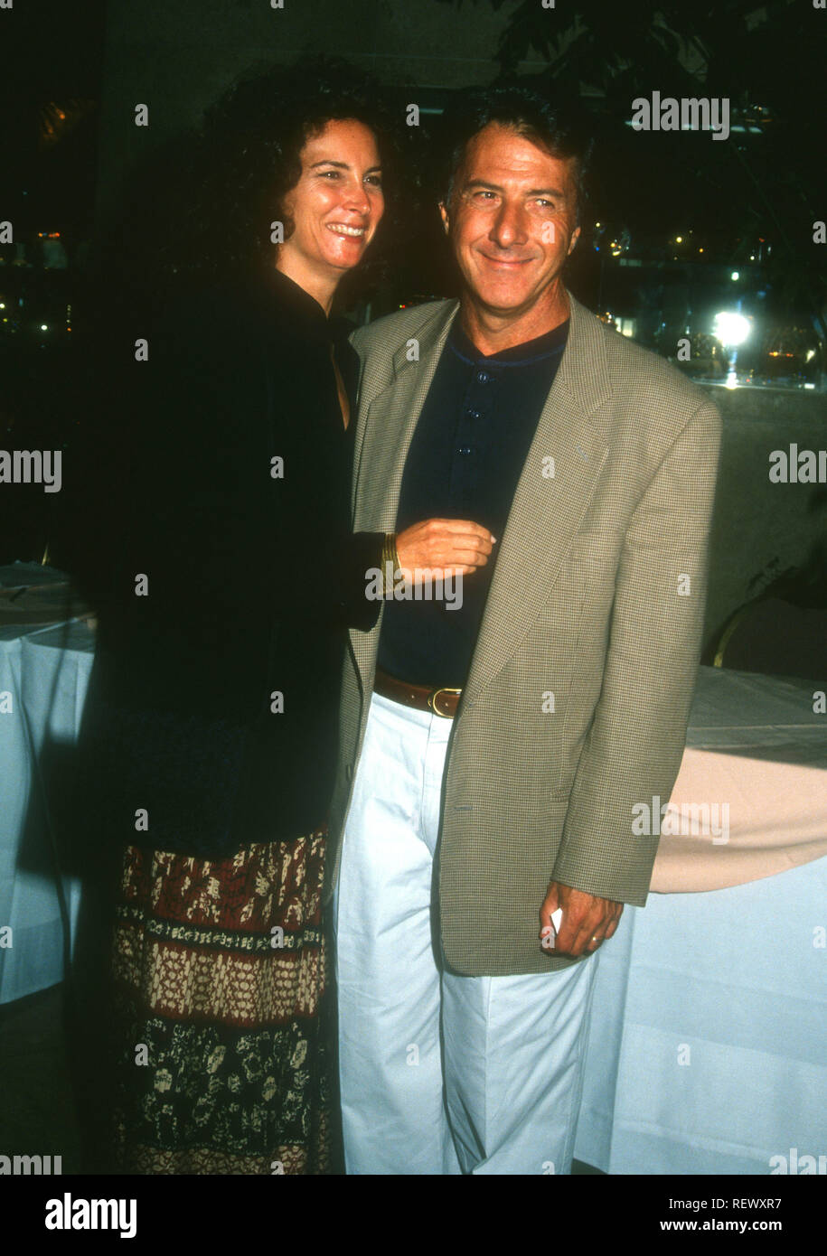 LOS ANGELES, CA - OCTOBER 16: Actor Dustin Hoffman and wife Lisa
