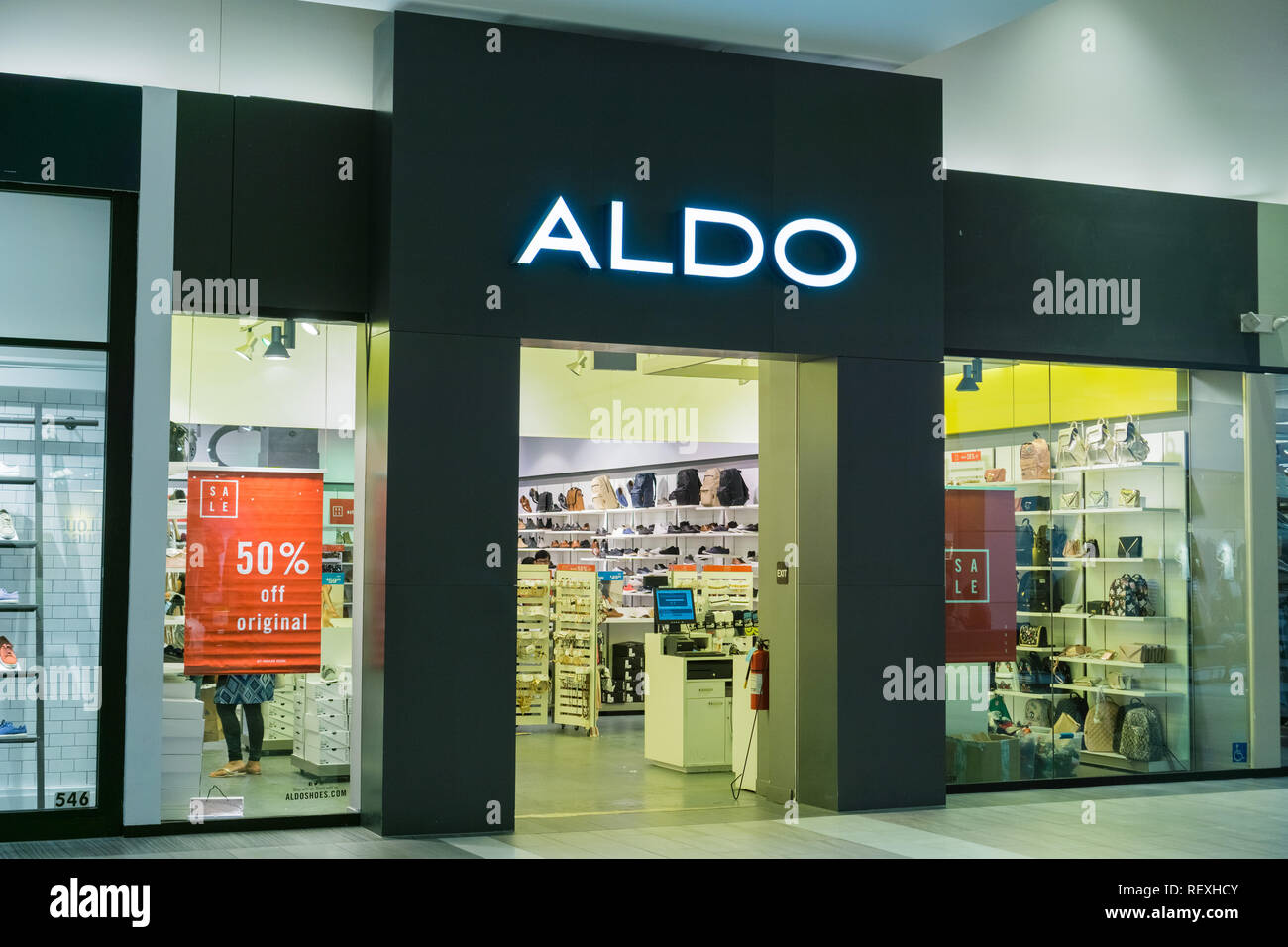 Aldo Store Front Resolution Images - Alamy