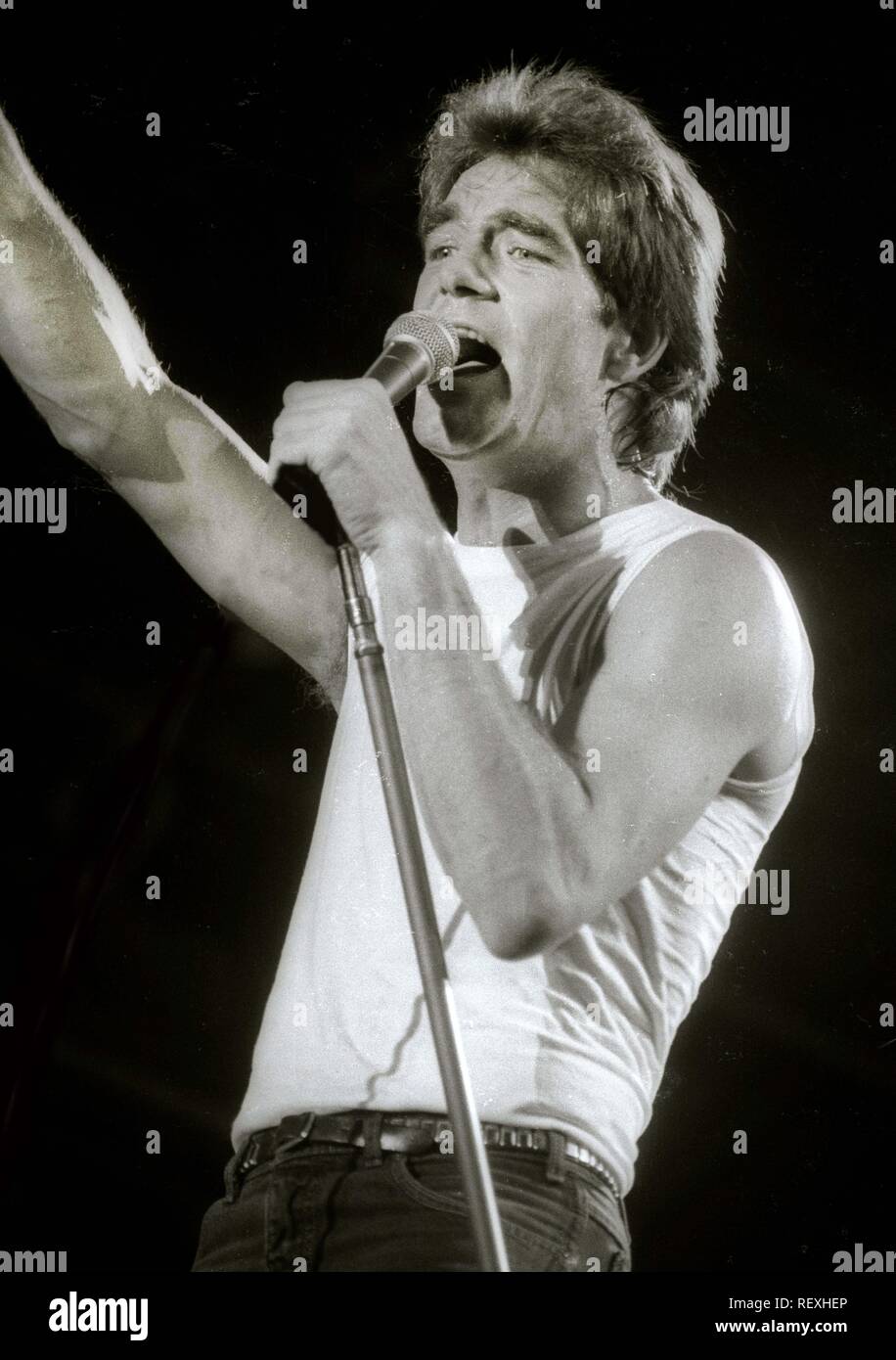 Huey lewis hi-res stock photography and images - Alamy
