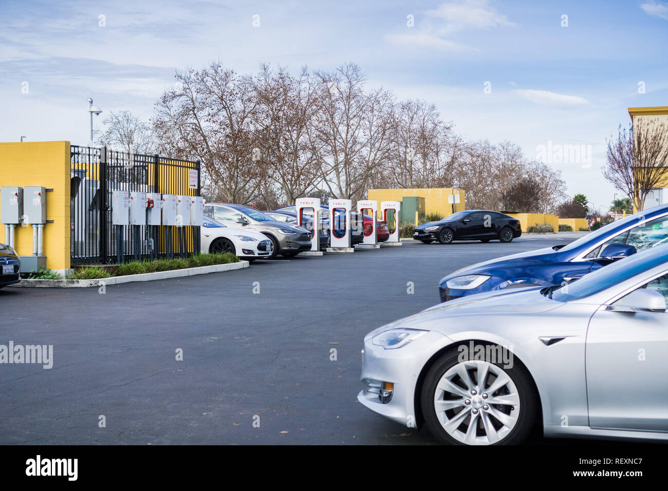Gilroy ca station hires stock photography and images Alamy