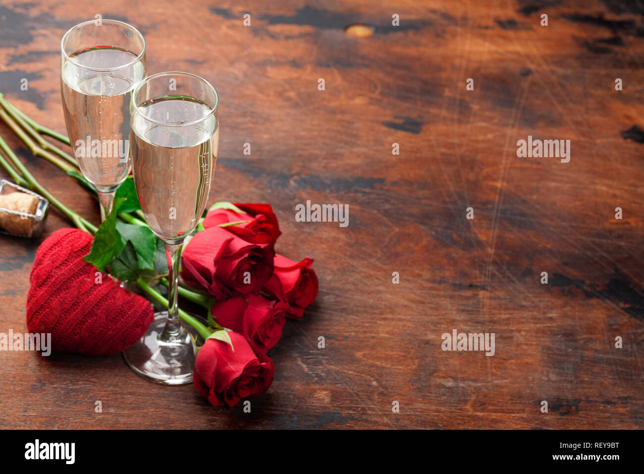 Valentine's day greeting card with red rose flowers bouquet and ...