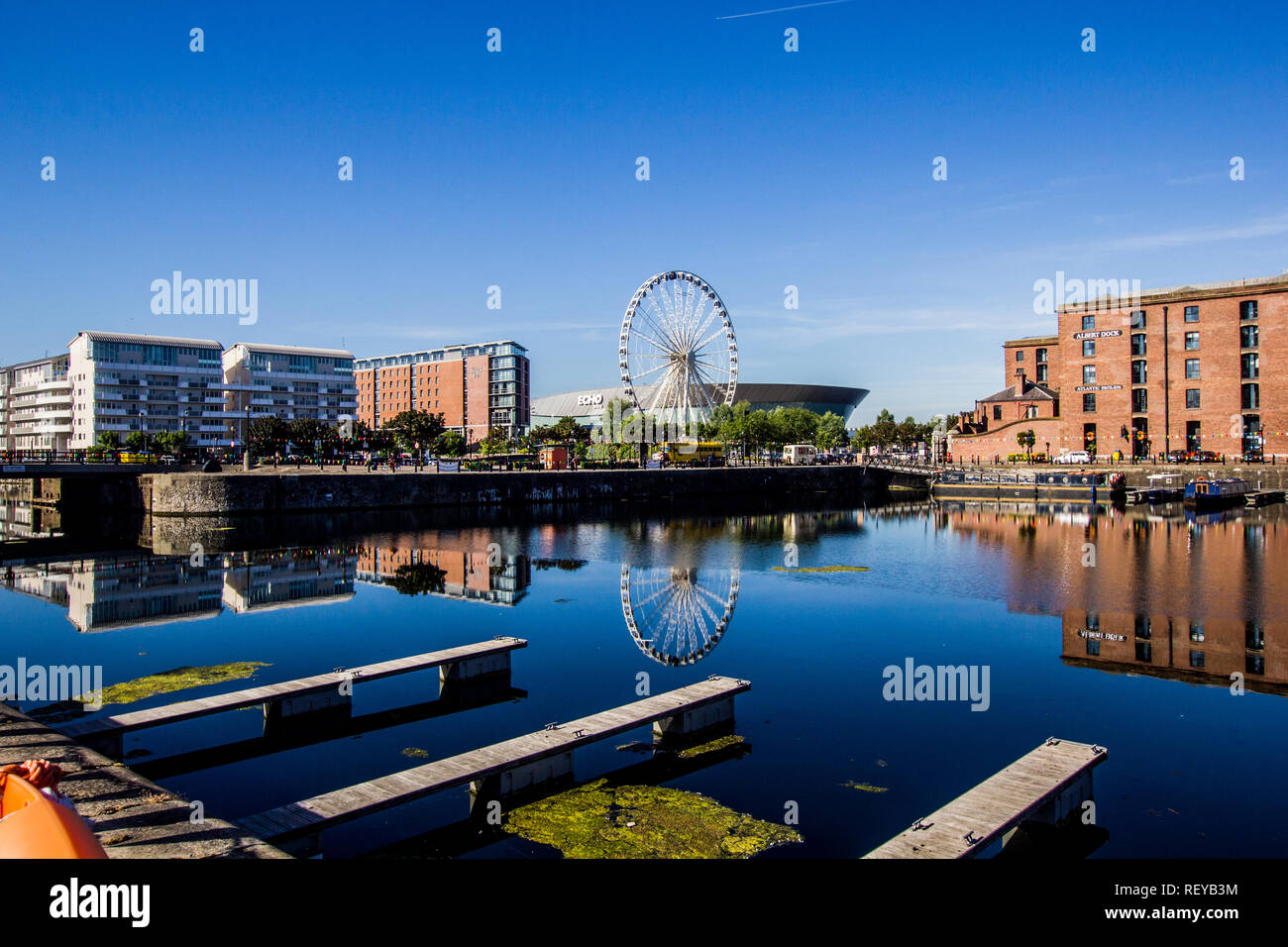 Liverpool Eye and the Echo Arena, Albert Dock Liverpool Stock Photo