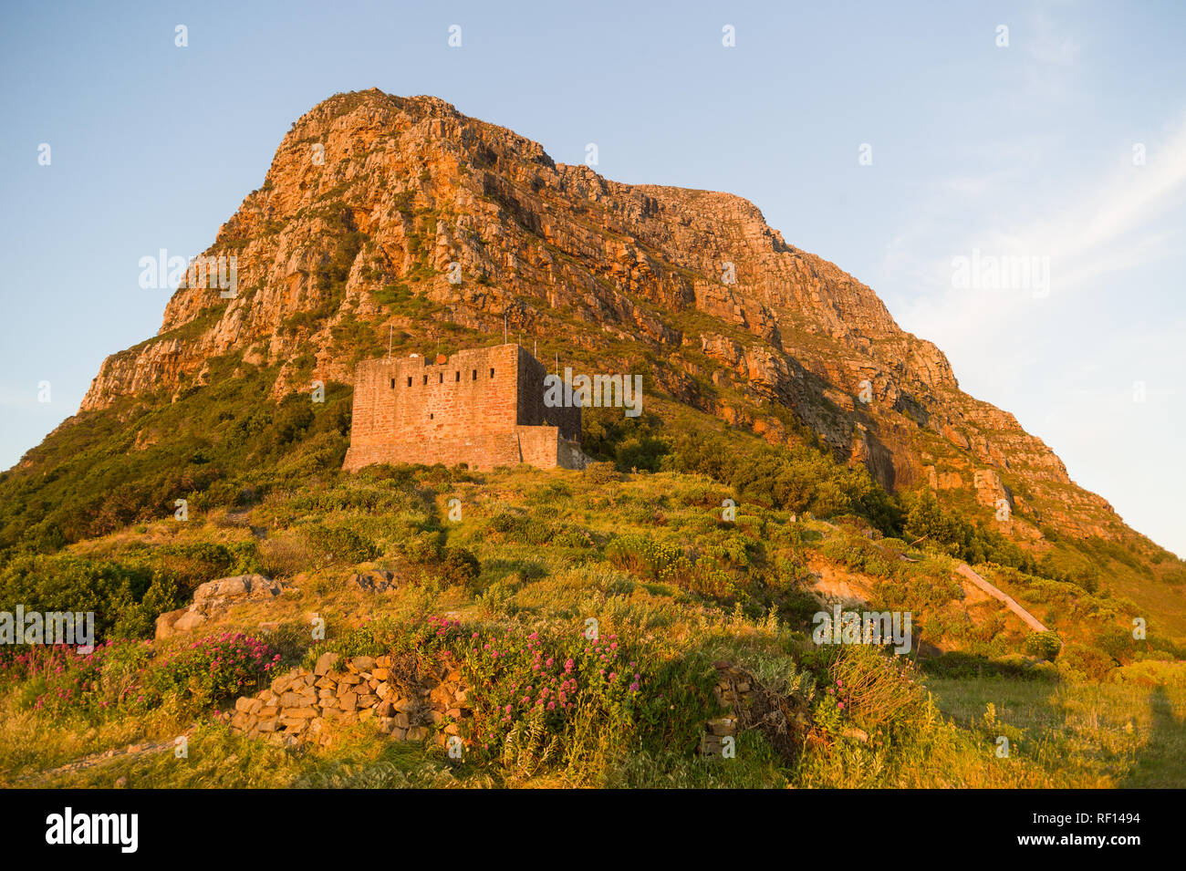 Devil's Peak is a popular hiking destination for residents and tourists ...