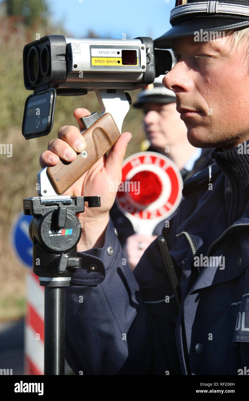 Speed limit enforcement gun hires stock photography and images Alamy