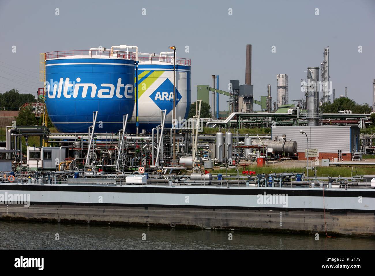 Loading dock of the Ruhr Oel GmbH, Ruhr Oil Company for crude oil and crude oil products at the Rhine-Herne canal in Stock Photo