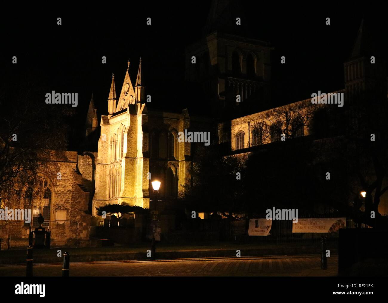 Rochester Cathedral By Night Hi res Stock Photography And Images Alamy
