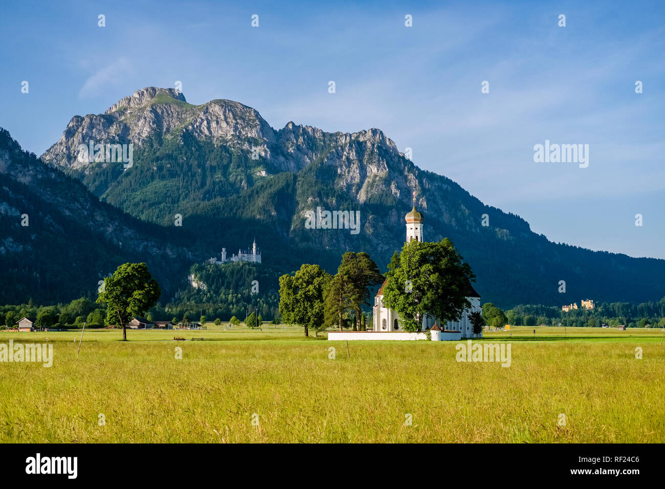 Schloss Neuschwanstein Castle And St Coloman Church High Resolution ...
