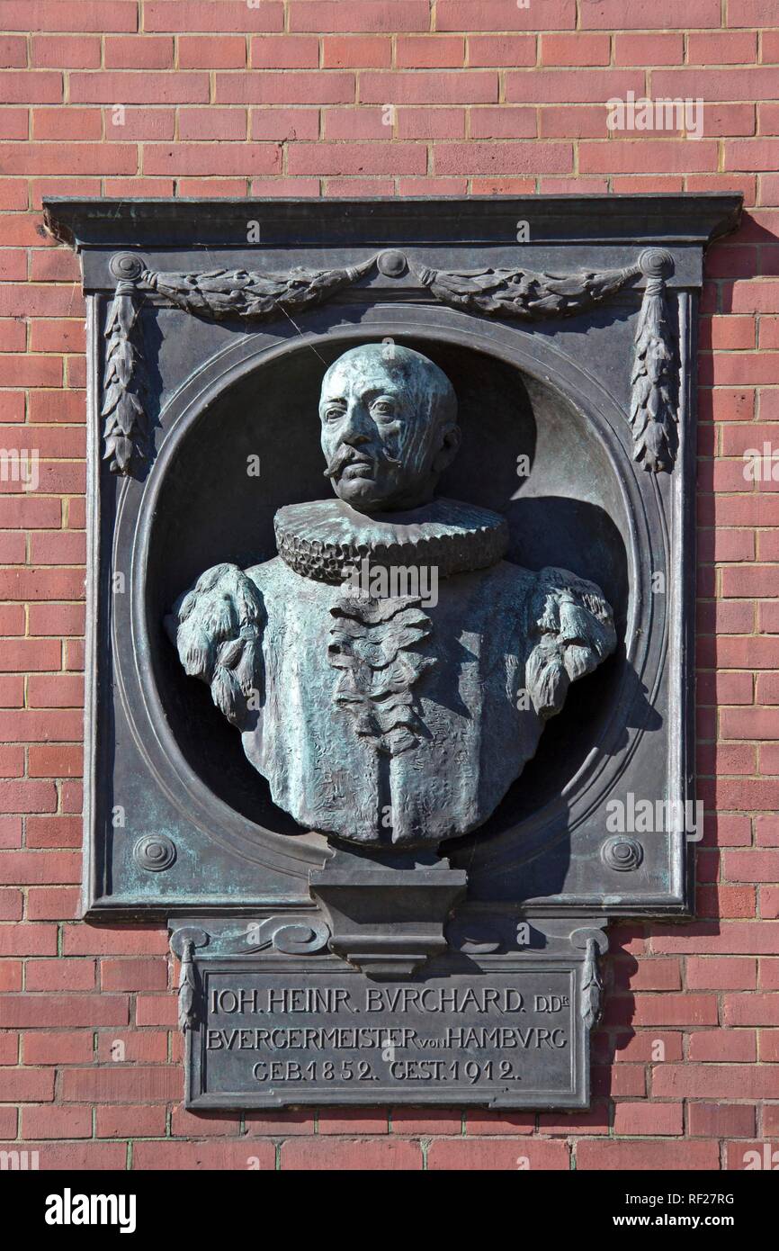 Johann Heinrich Burchard bust in the outer wall, Michaeliskirche (Michel), Hamburg, Germany Stock Photo
