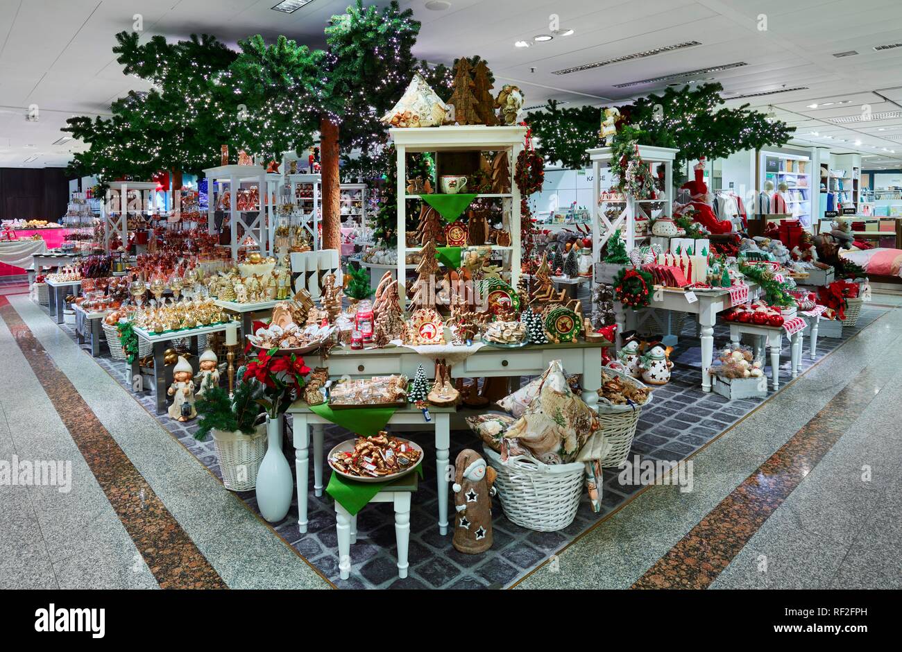 Christmas decorated departments, department store, Munich, Bavaria, Germany Stock Photo Alamy